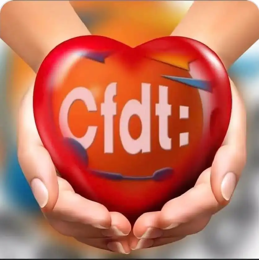 Illustration représentant un cœur CFDT dans deux mains